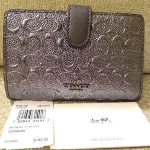 💥BNWT Authentic Coach Glitter Wallet💥